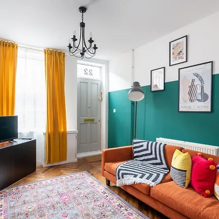 بيت للعطل Pass The Keys Gorgeous Terrace Near Bishy Road