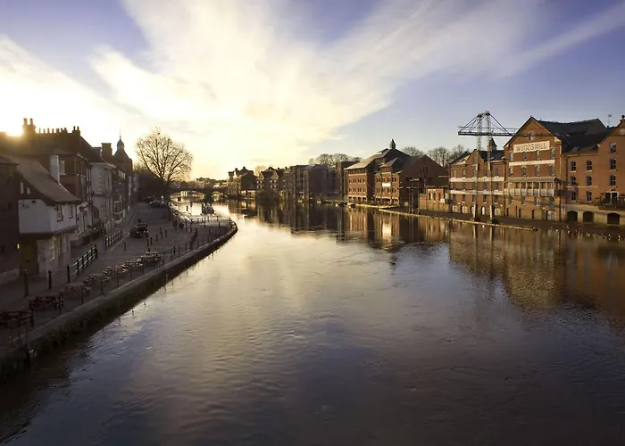 Dom wakacyjny Pass The Keys Gorgeous Terrace Near Bishy Road *