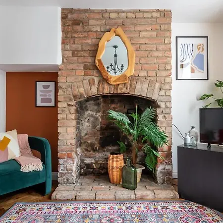 Pass The Keys Gorgeous Terrace Near Bishy Road 요크